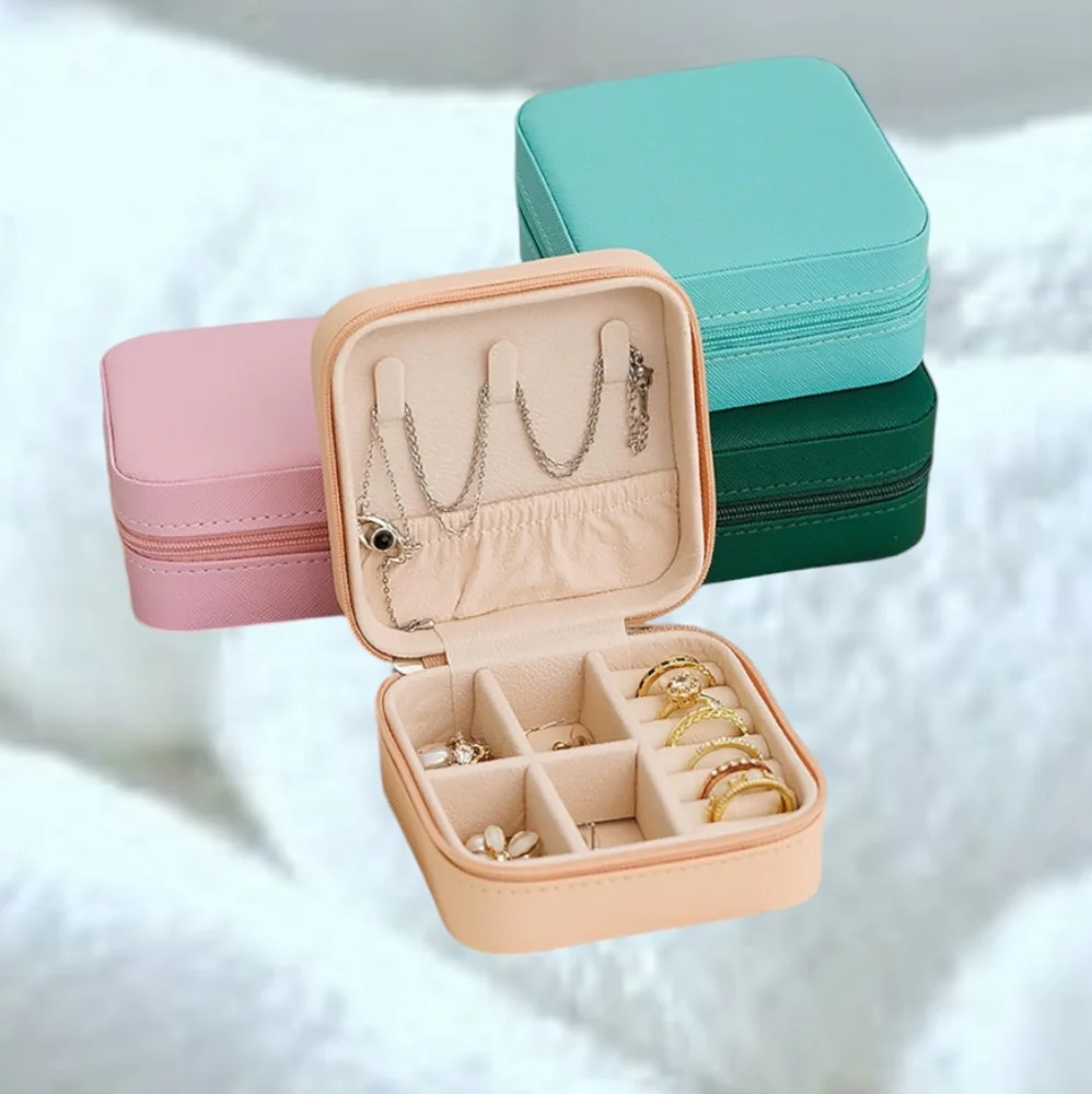 $5 When You Buy 4 Items Marked 👣4/$20 Compact Mini Travel Light Pink Jewelry Bx